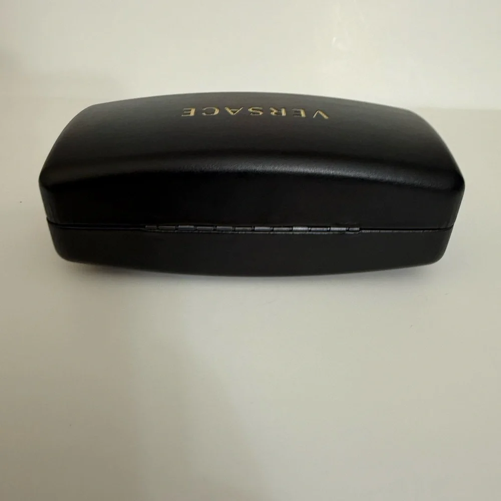 VERSACE sunglasses case BLACK AUTHENTIC SUNGLASSES CASE W/CLOTH , booklet - Picture 9 of 11